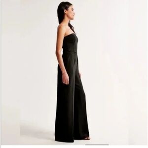 NWT Abercrombie & Fitch Strapless Premium Crepe M